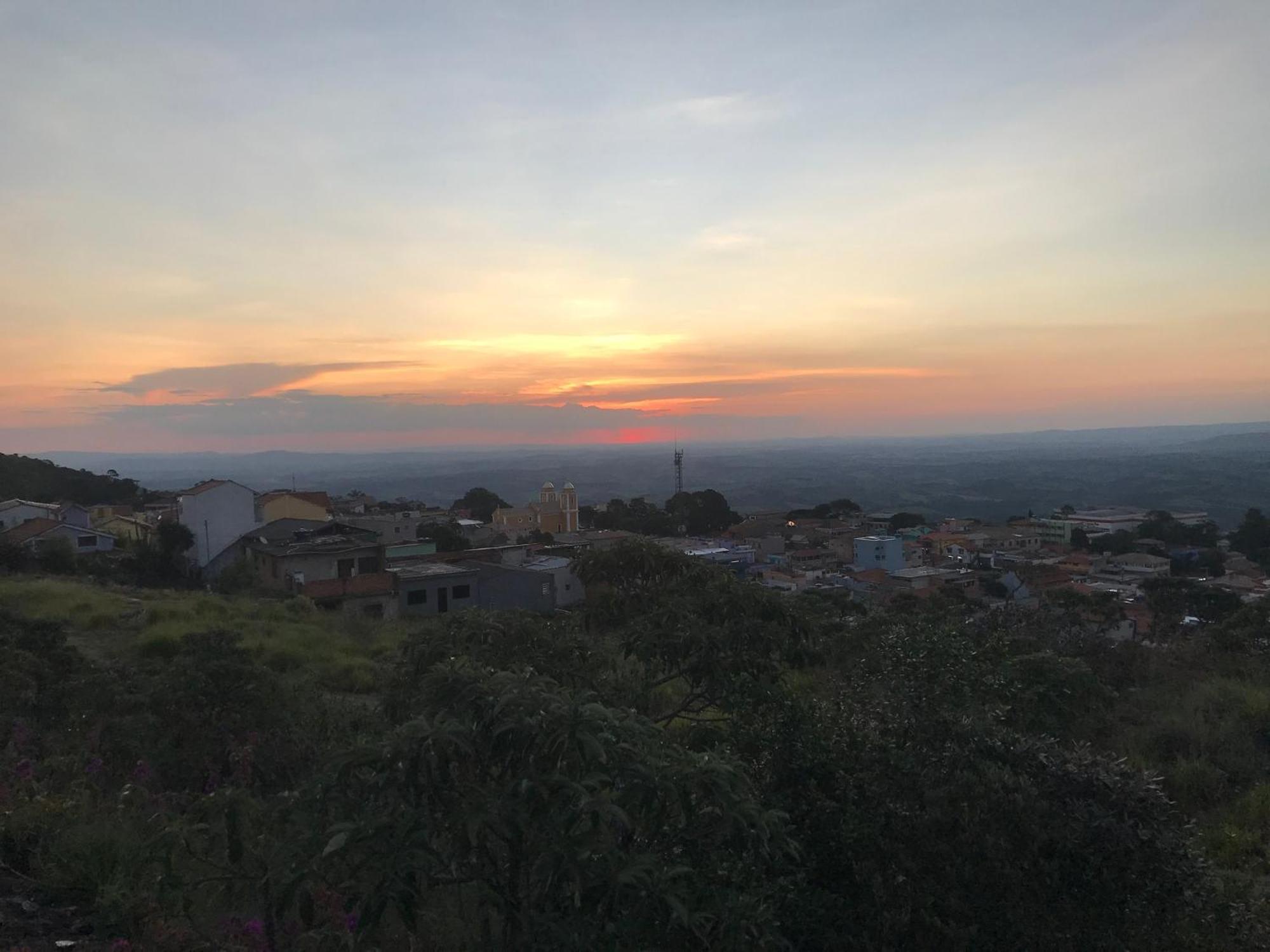 Hospedaria Dos Astros São Tomé das Letras Exteriör bild